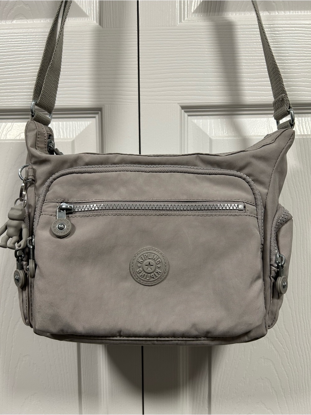 NWOT Kipling Gabby Small Gray Gris Crossbody Bag